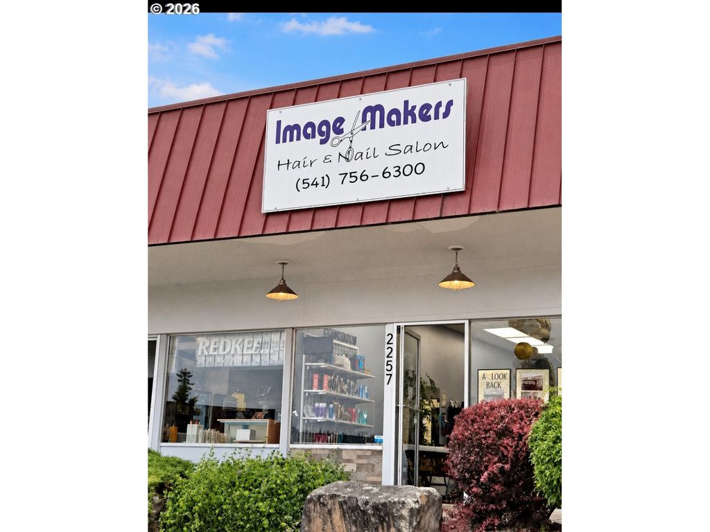 2257 Newmark, North Bend