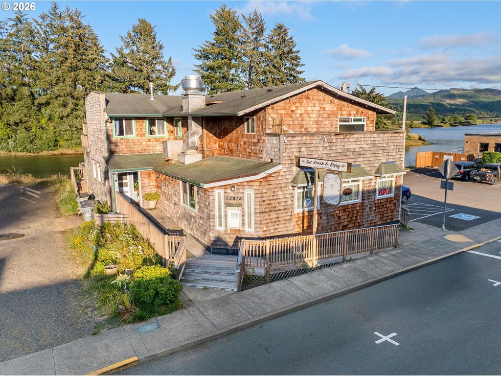 35815 Highway 101, Nehalem