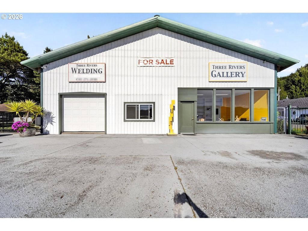 77231 Highway 101, Gardiner
