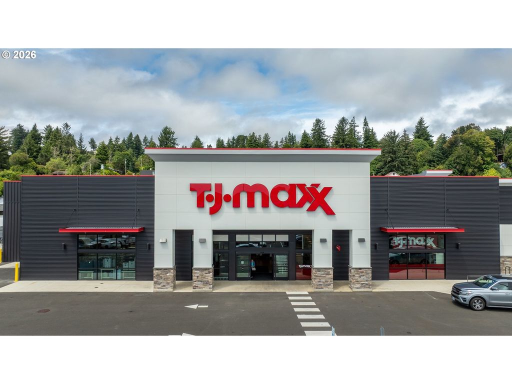 1233 Teakwood Ave, Coos Bay
