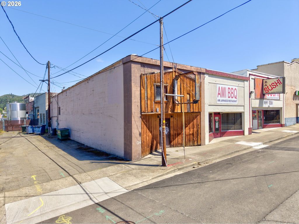 624 Se Cass Ave, Roseburg