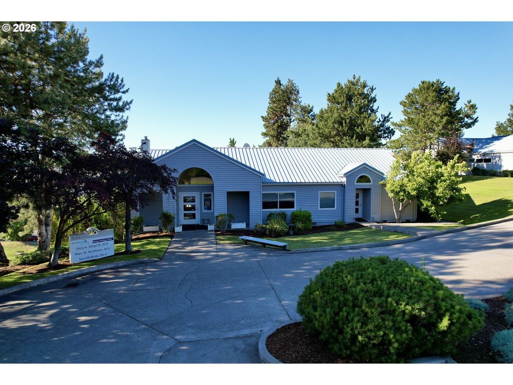 1805 E 19th St, The Dalles