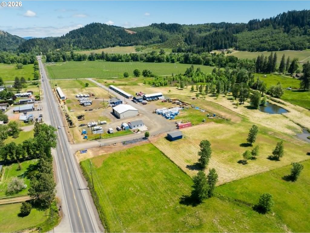 215 Lawson Ln, Tenmile