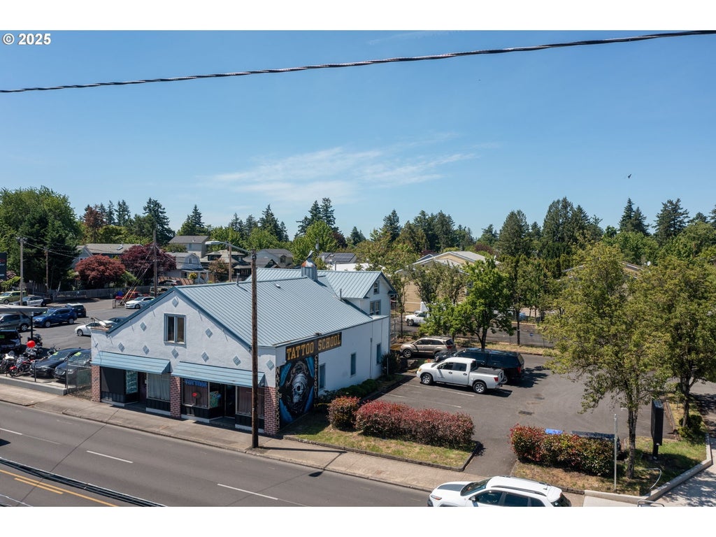 6111 Se 82nd Ave, Portland