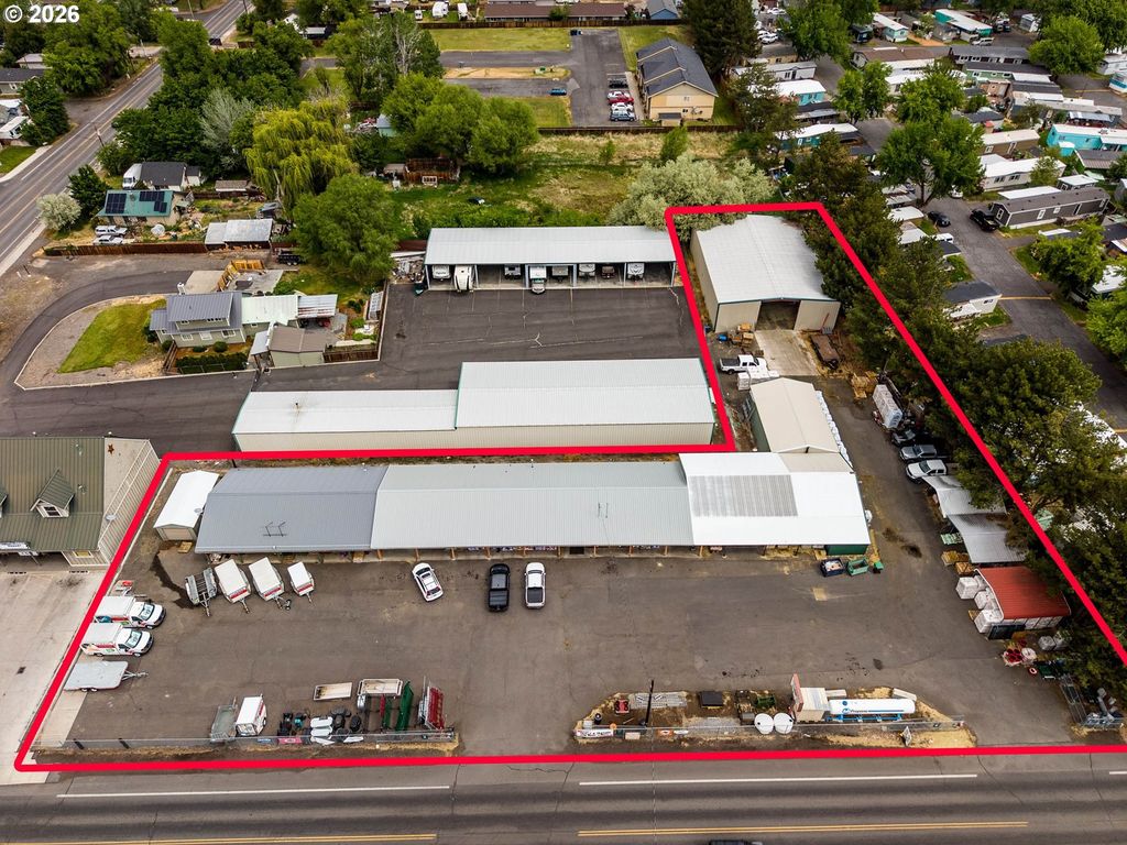 105 Se Lynn Blvd, Prineville