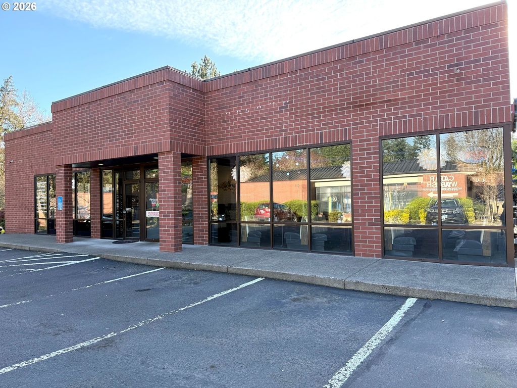 16120 Boones Ferry Rd, Lake Oswego