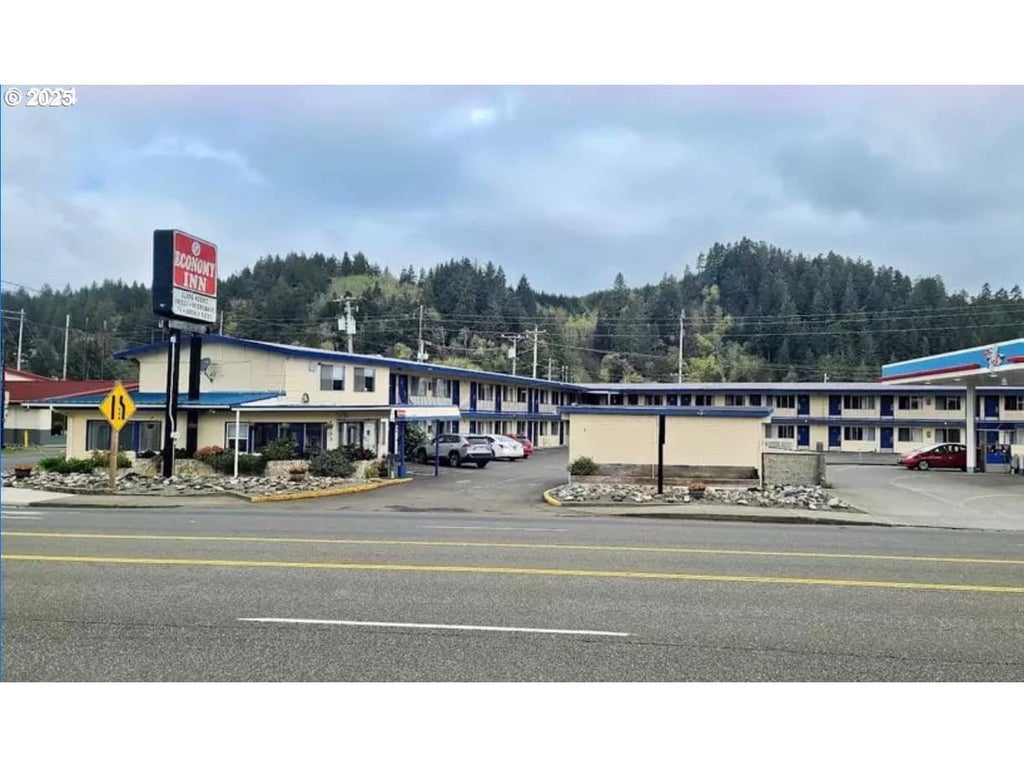 1593 Highway 101, Reedsport