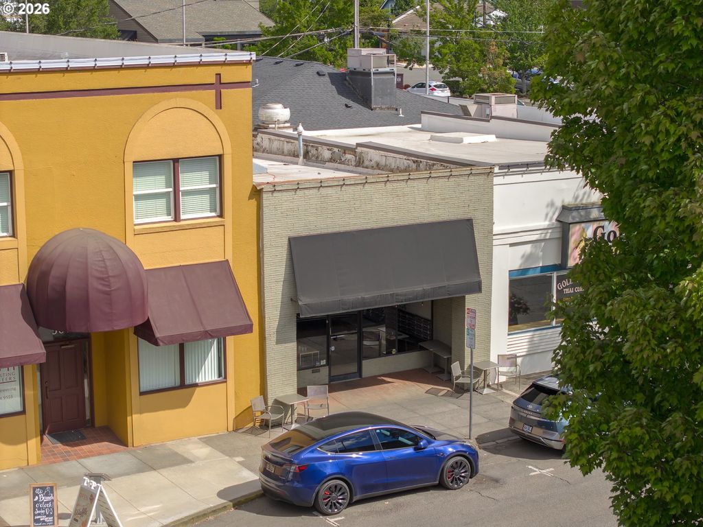 503 E 1st St, Newberg