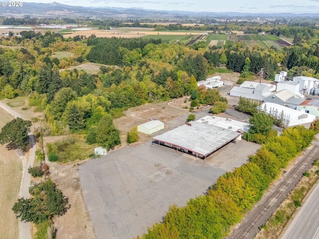 16700 S Highway 99w, Amity