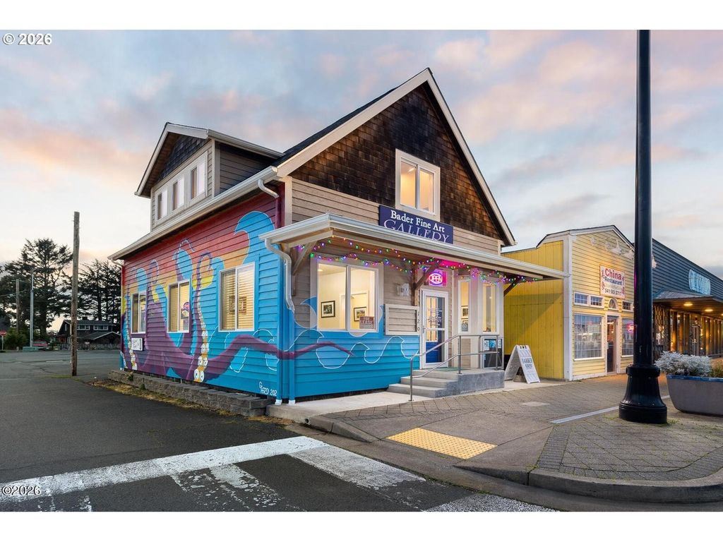 120 Nw Highway 101, Waldport
