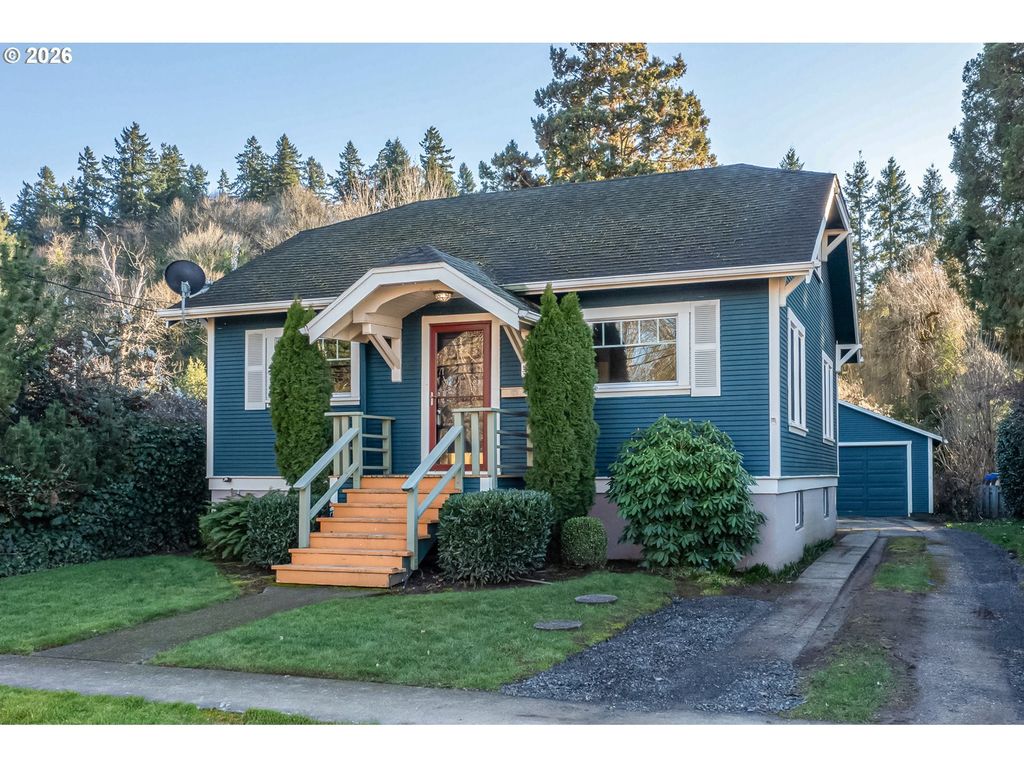 504 Abernethy Rd, Oregon City