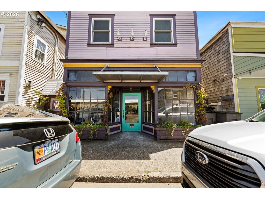2921 Marine Dr, Astoria