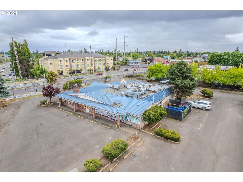 1411 Ne 82nd Ave, Portland