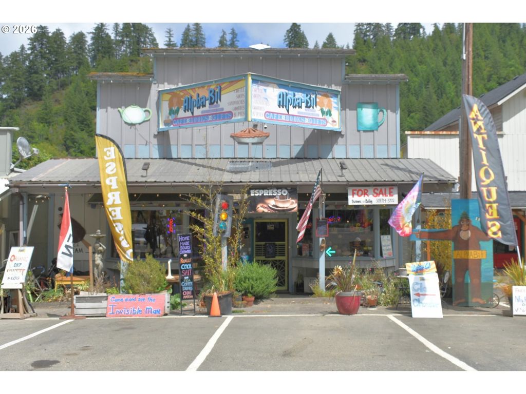 10780 Highway 126, Mapleton