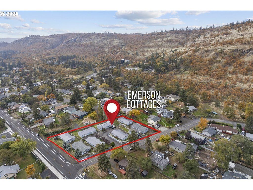 1106 Emerson Dr 1-17, The Dalles