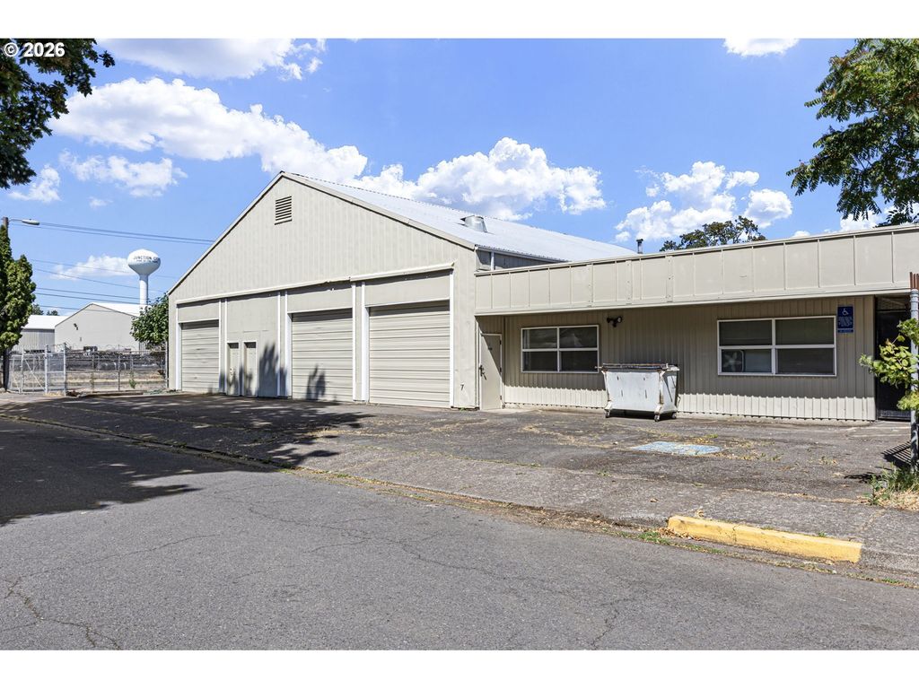 940 Greenwood St, Junction City