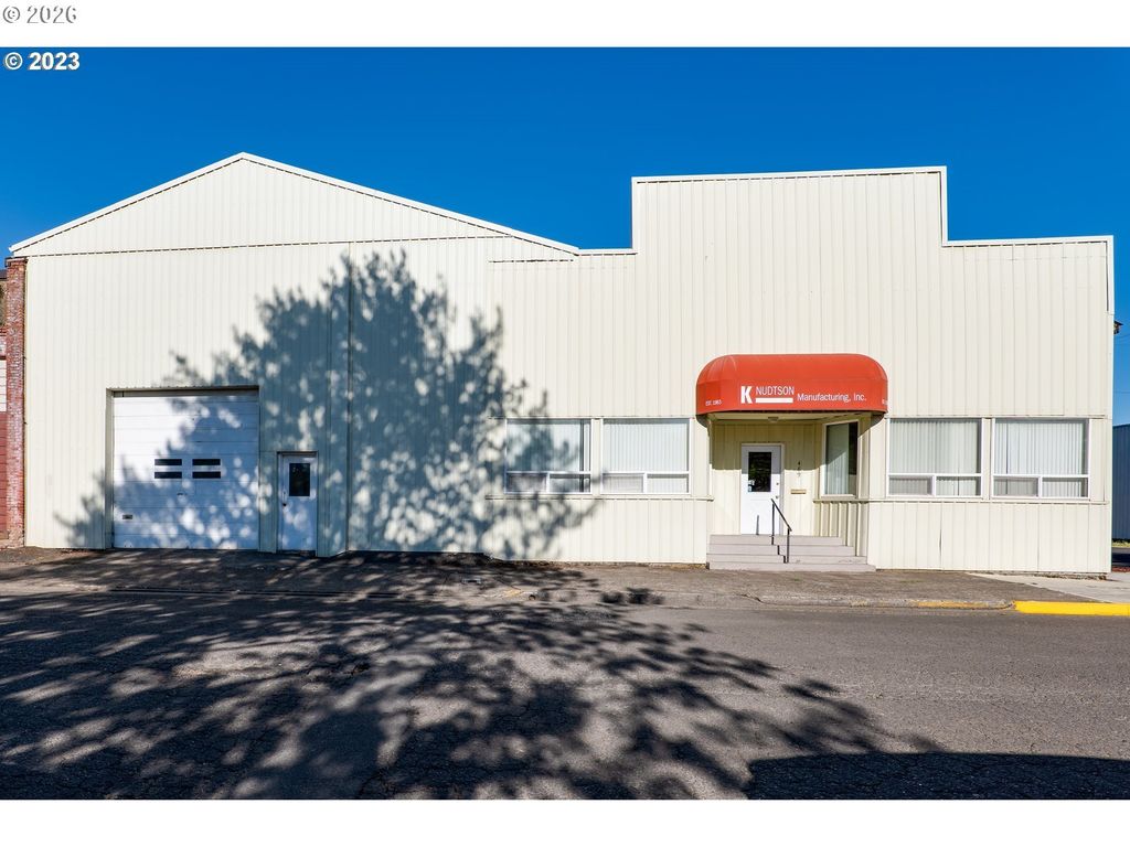 489 Front St, Junction City
