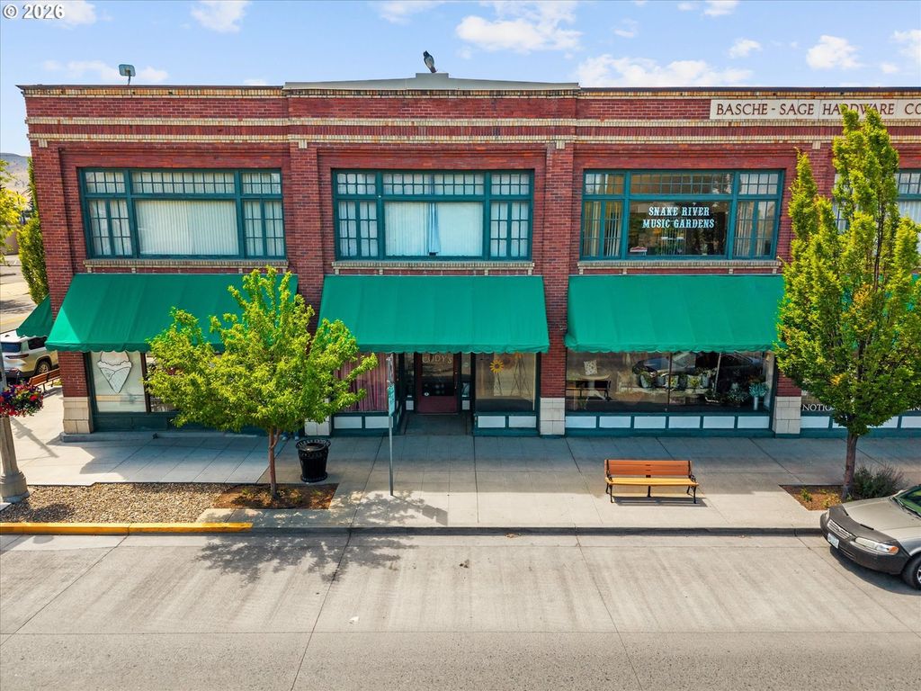 2101 Main St, Baker City