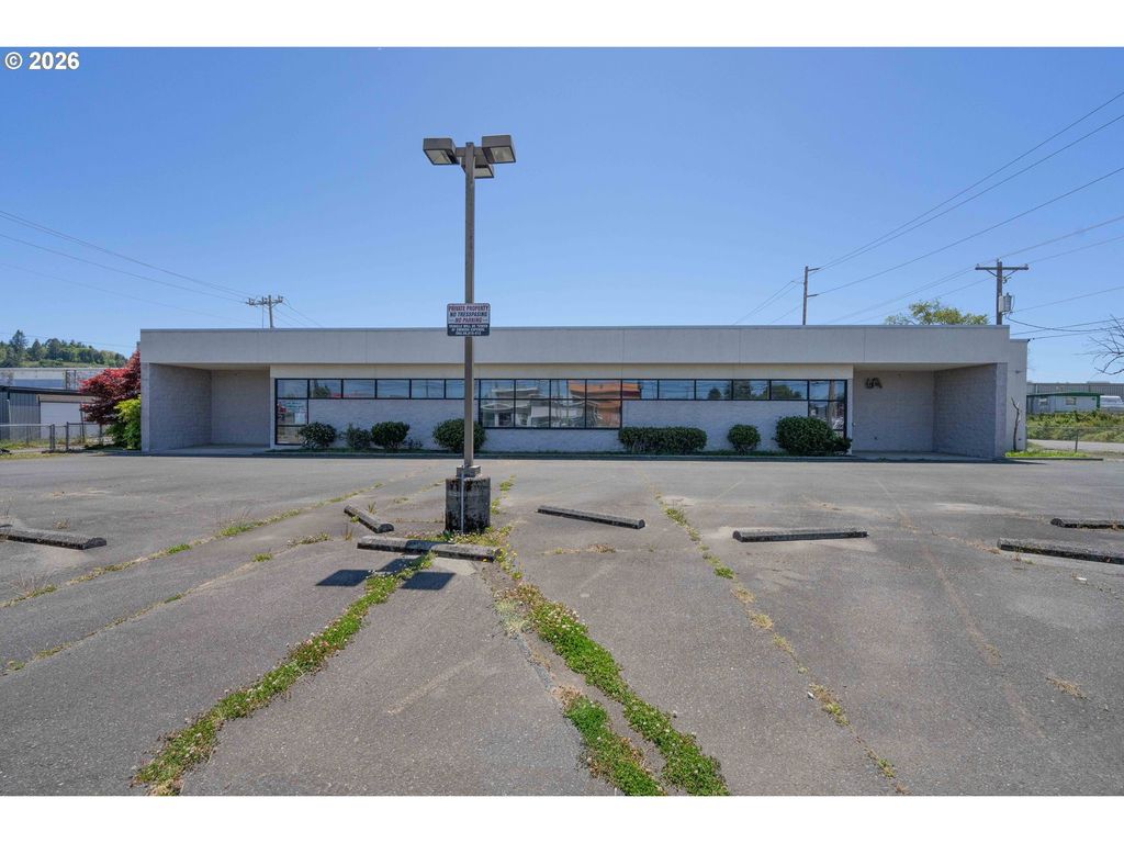 155 Kruse Ave, Coos Bay