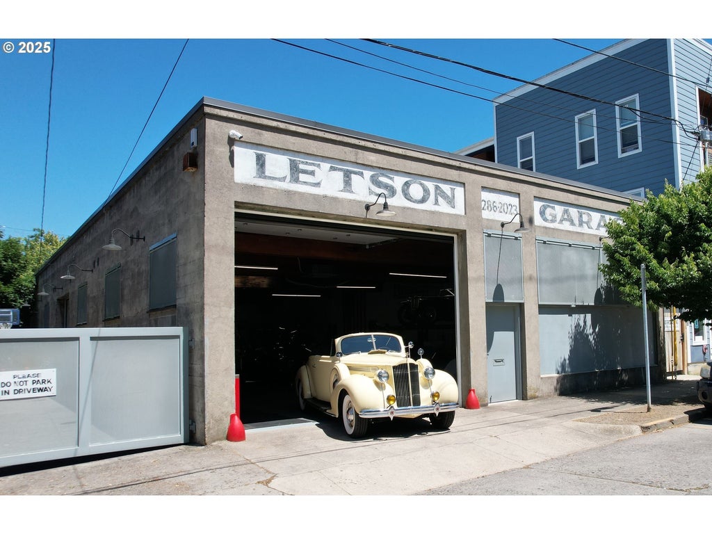 8513 N Syracuse St, Portland