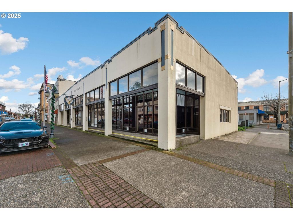 265 Central Ave, Coos Bay