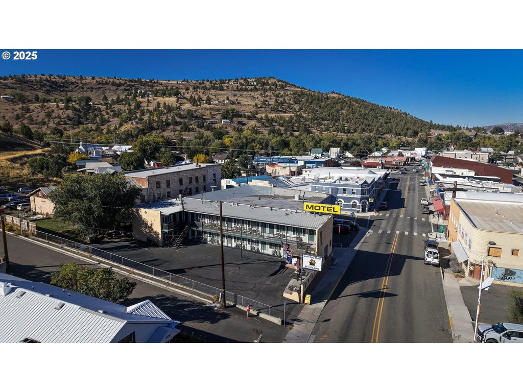 250 E Main St, John Day
