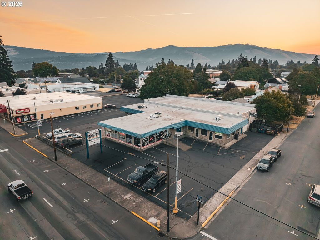 1203 12th St, Hood River