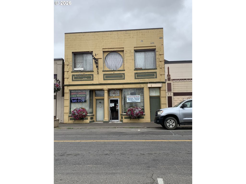 109 N Main St, Mt. Angel