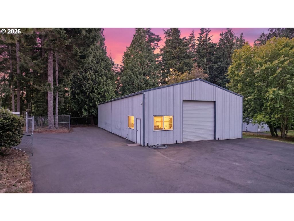 85340 Highway 101, Florence