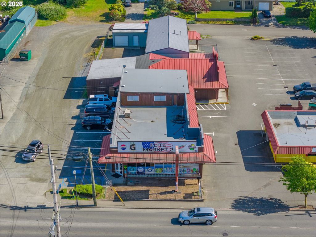 1195 Newmark Ave, Coos Bay