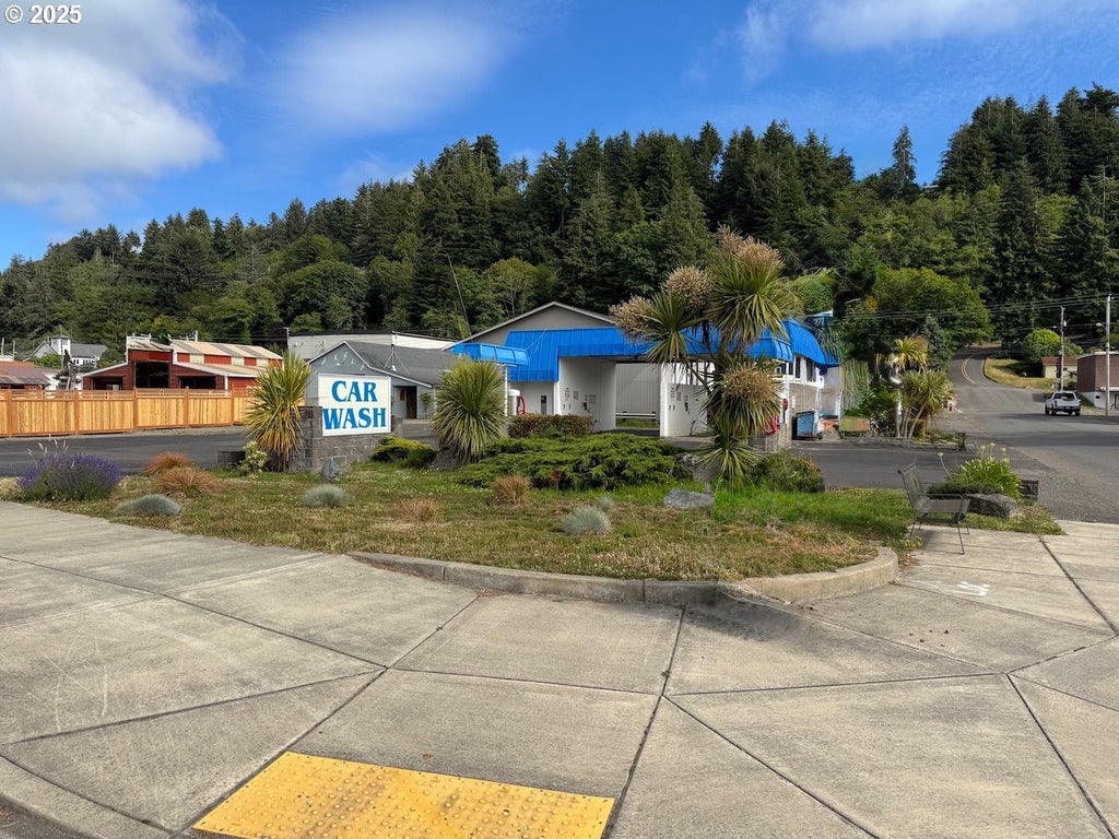 542 Fir Ave, Reedsport