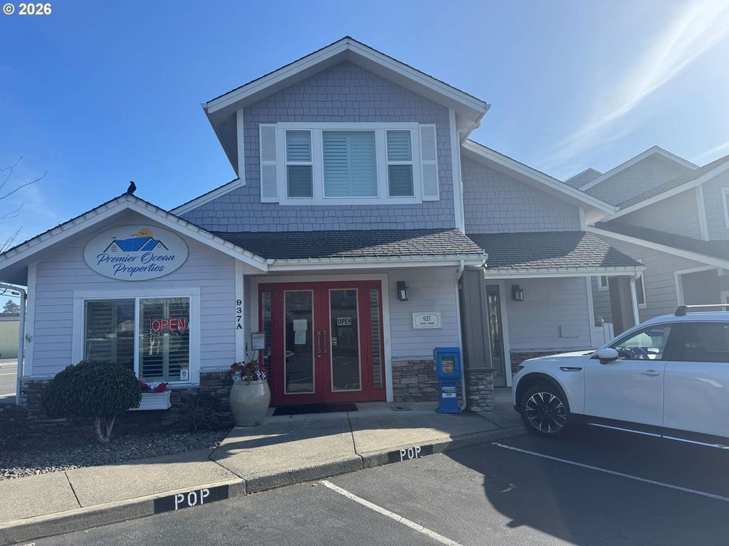 937 Chetco Ave A - 1, Brookings