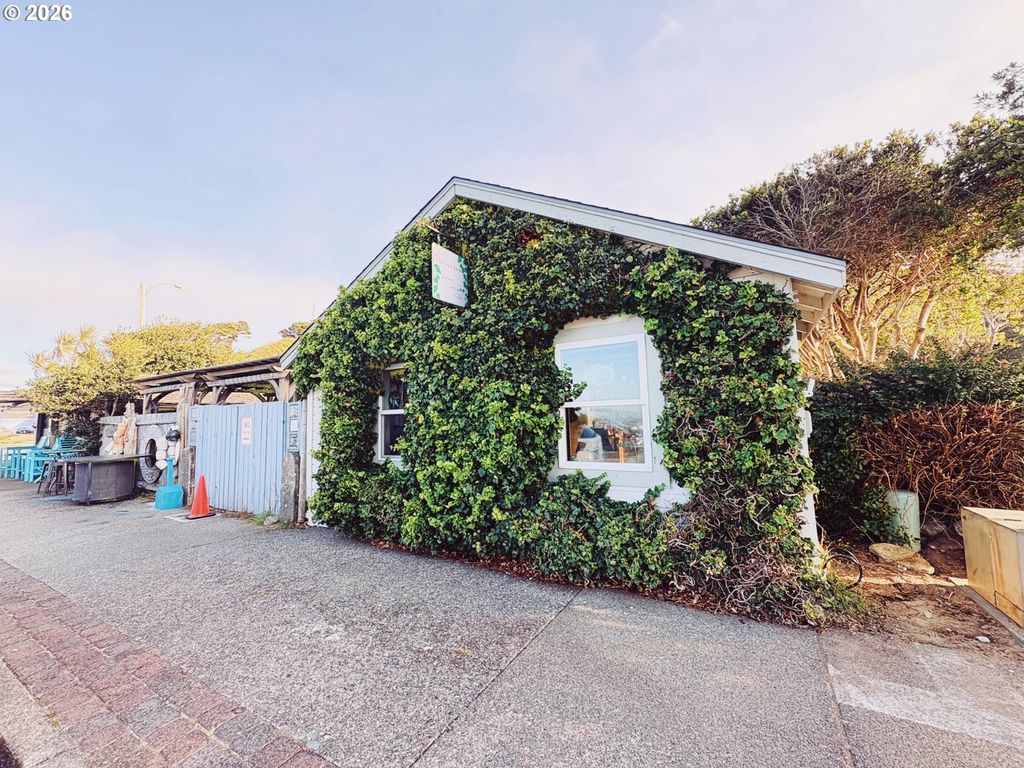 340 Se 2nd St, Bandon