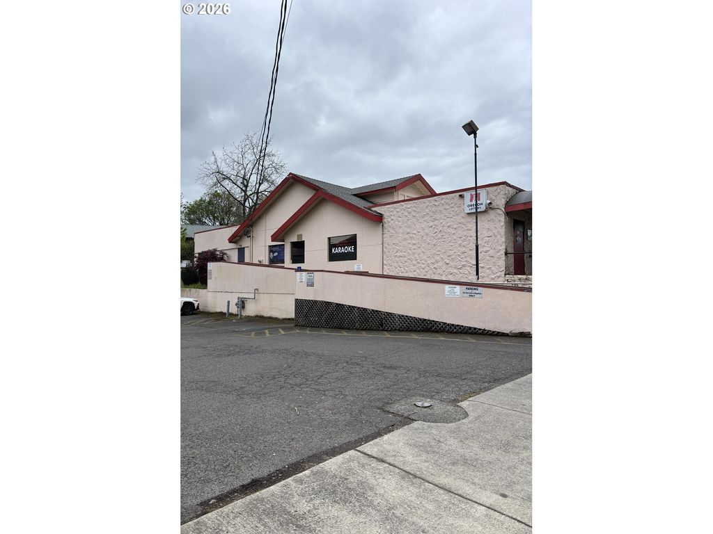 3390 Ne Sandy Blvd, Portland
