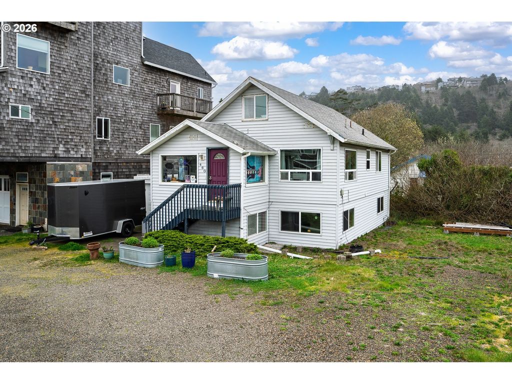 460 Highway 101, Rockaway Beach