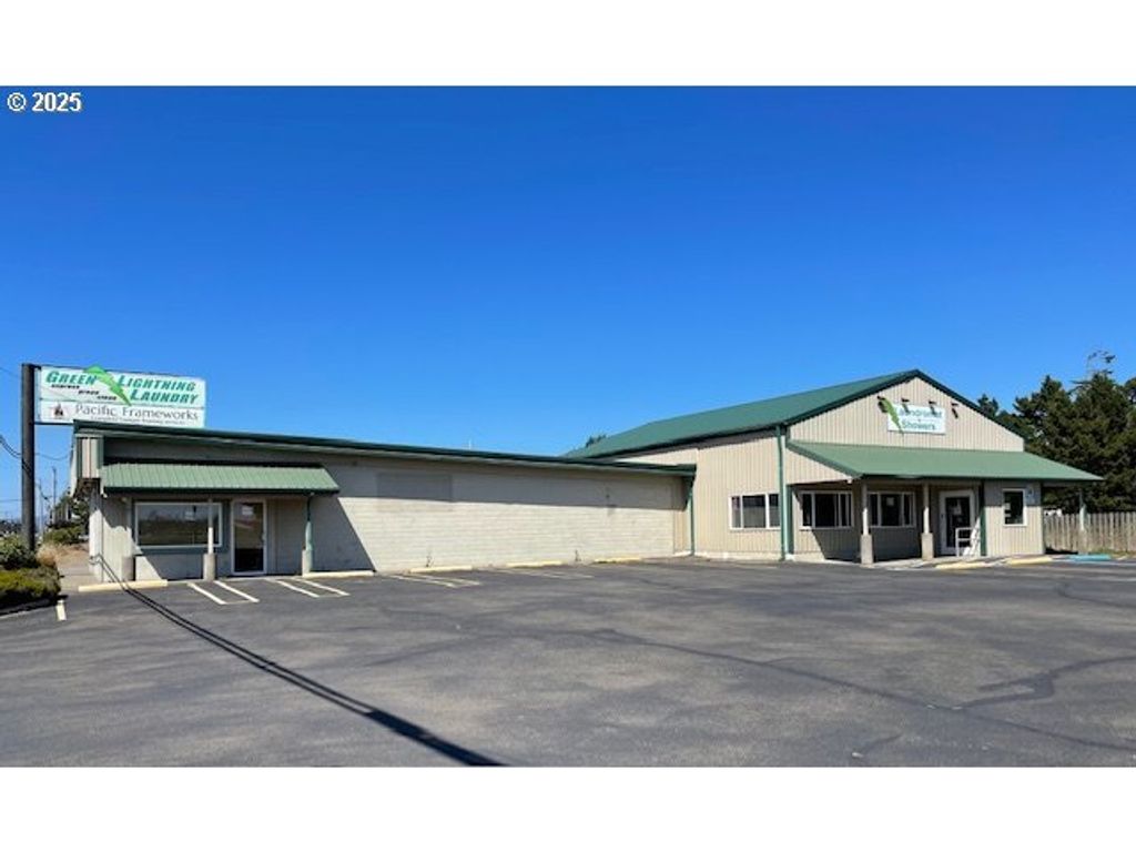 2420 Highway 101, Florence