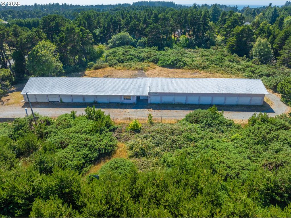 87563 Oberman Ln, Bandon