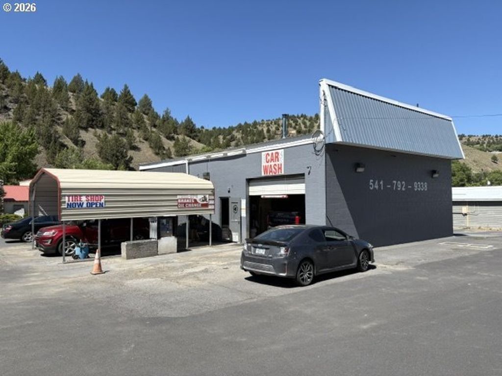 803 S Canyon Blvd, John Day