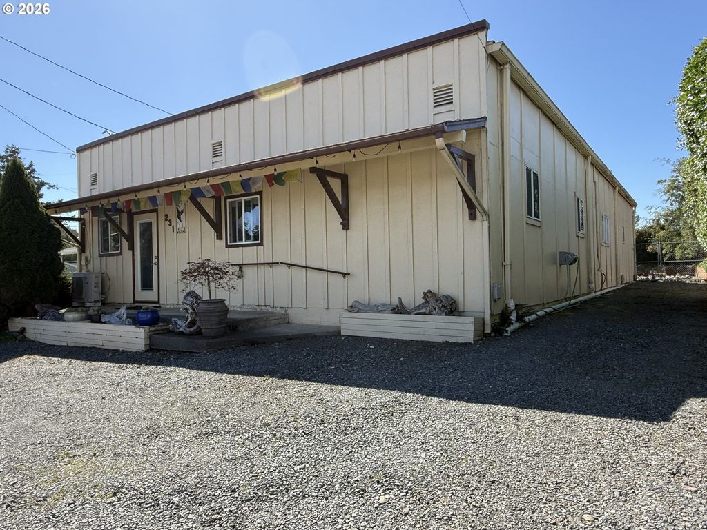 231 Wharf St, Brookings