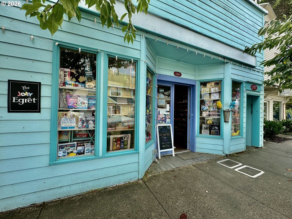 1308 Bay St, Florence