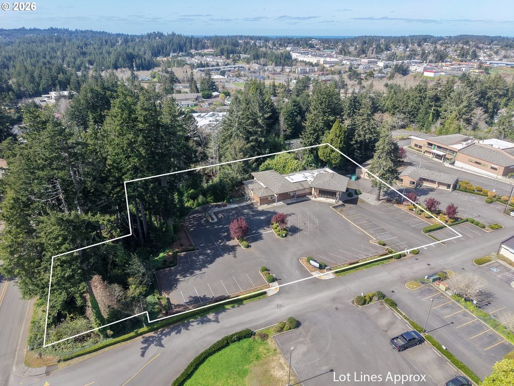 2645 N 17th St, Coos Bay