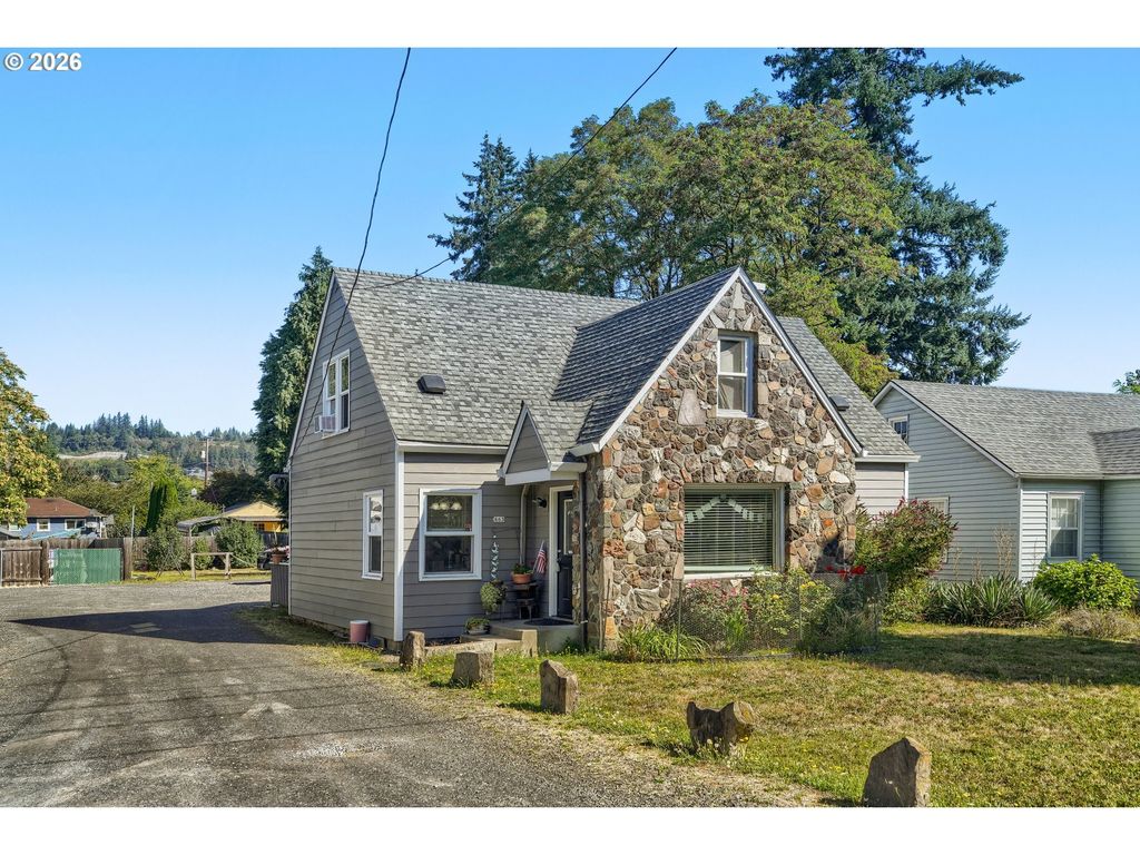 863 E St, Washougal