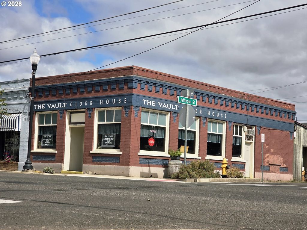 392 E 3rd St, Lafayette