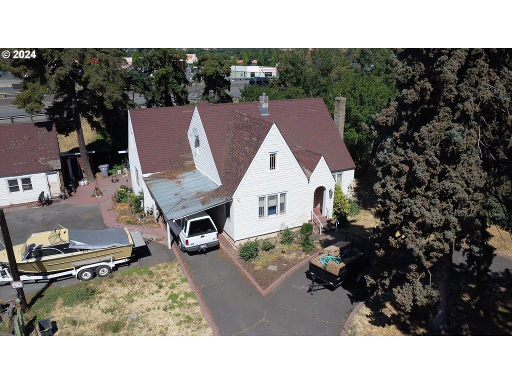 3504 W 2nd St, The Dalles
