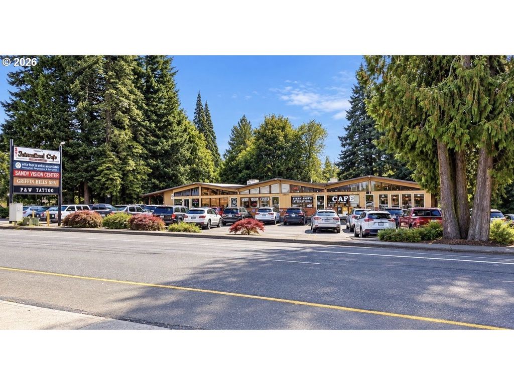 39400 Pioneer Blvd, Sandy
