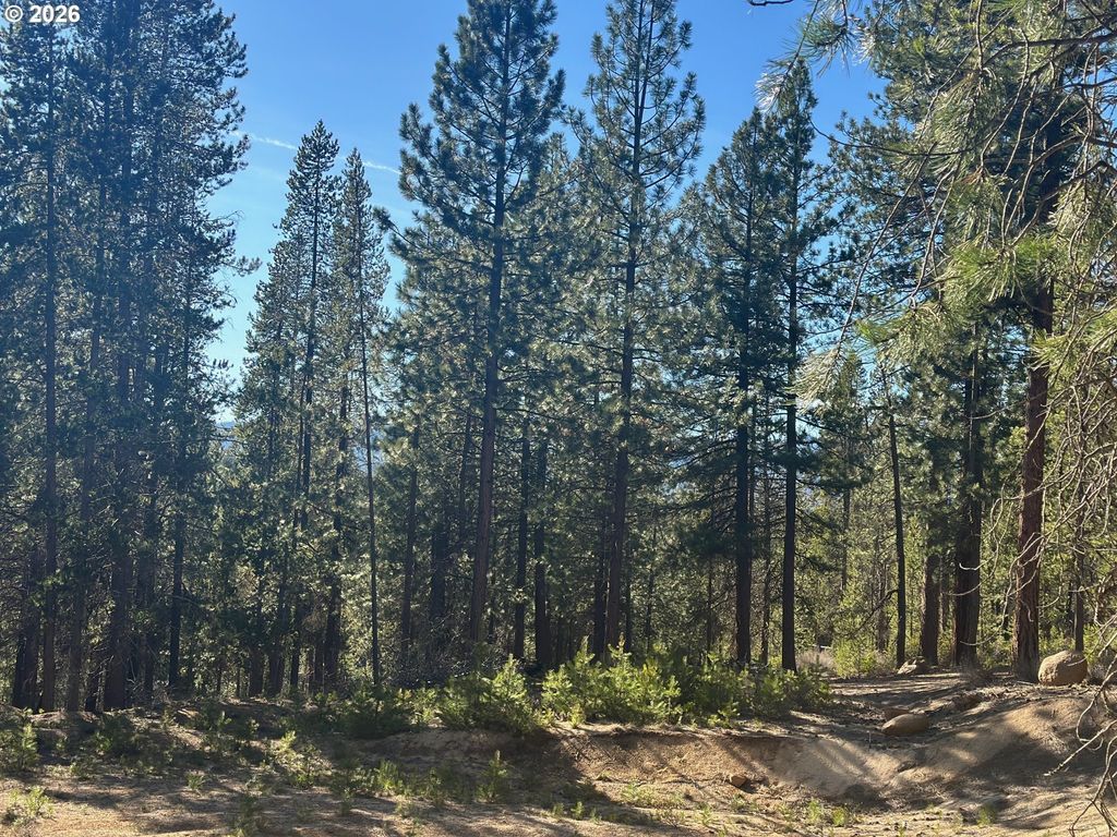 Hwy 58 201, Crescent Lake