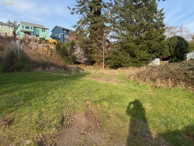 180 Auburn Ave, Astoria