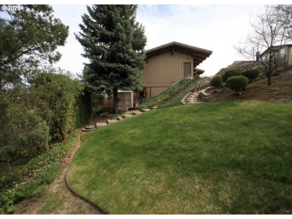 000 College St, Milton-Freewater