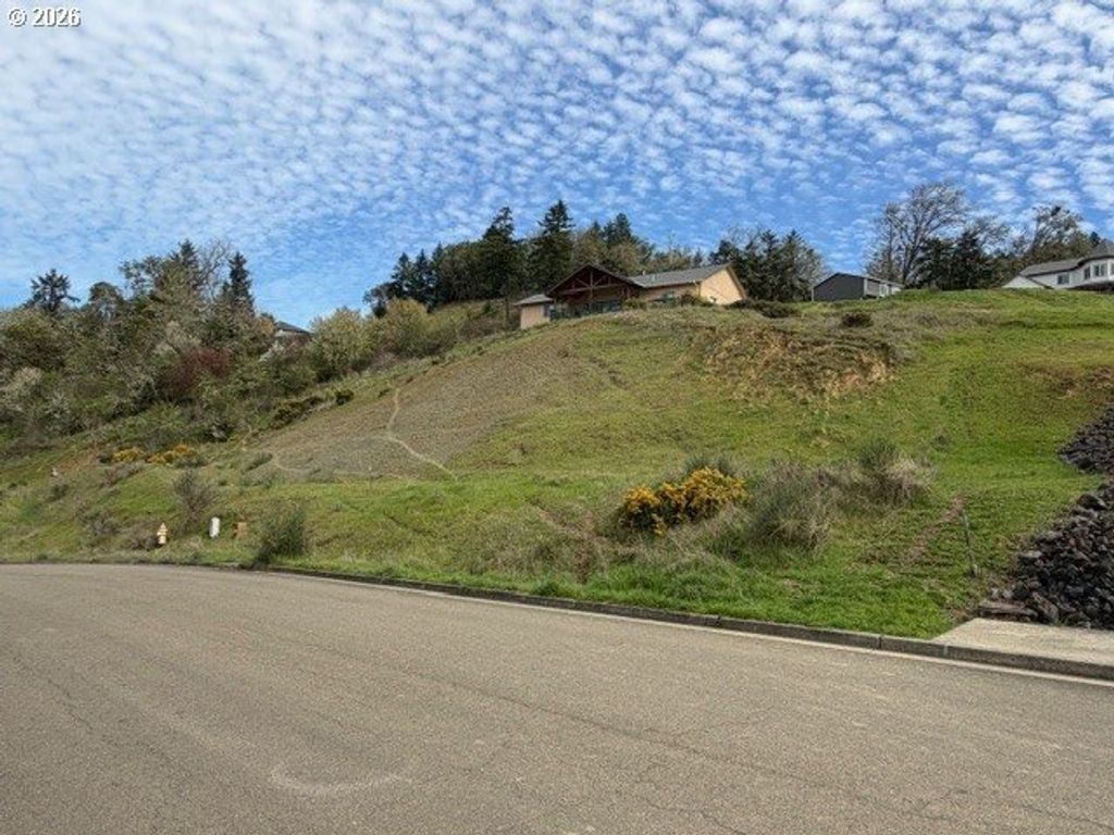 832 Forest Heights St 34-37, Sutherlin
