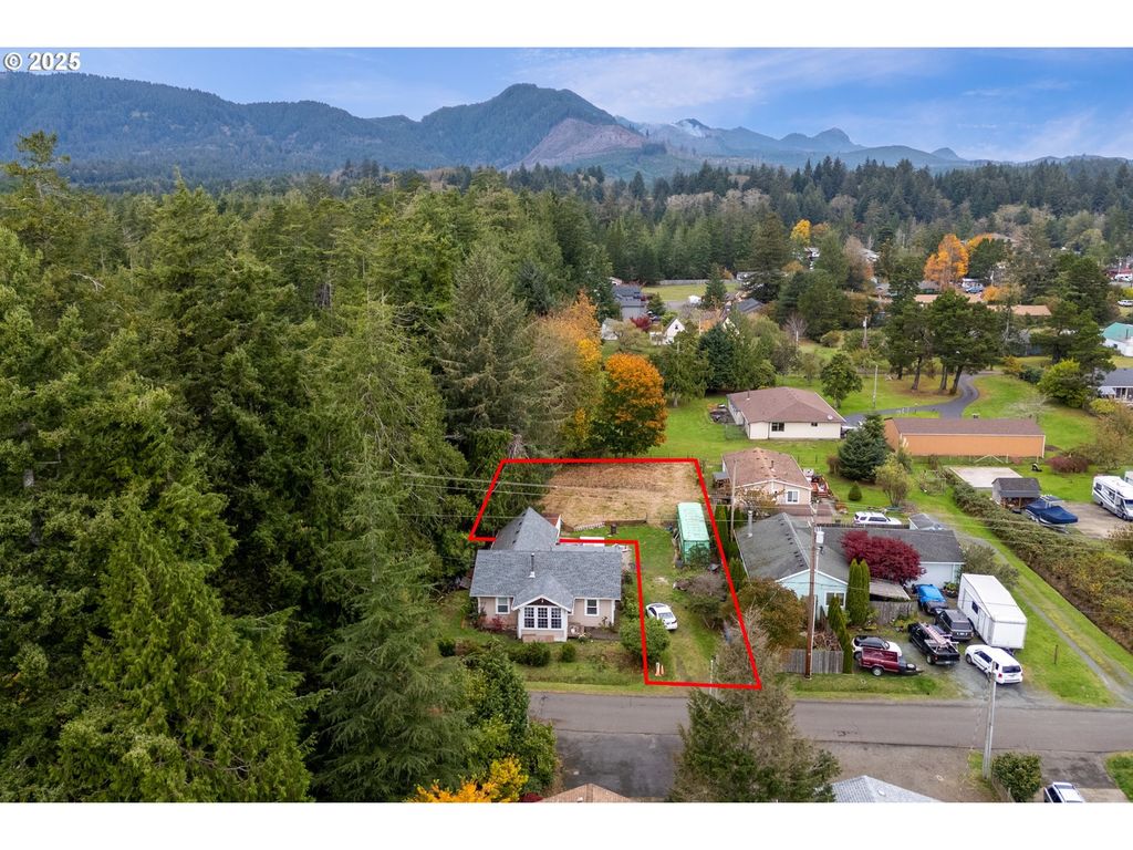 11000 Seamont Way, Nehalem